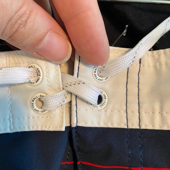 Vans Shorts - Picture 6 of 8